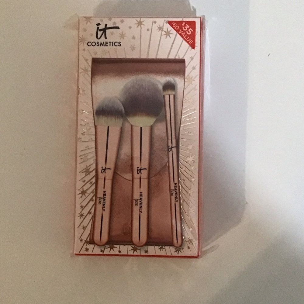 IT Cosmetics Heavenly Luxe On-The-Go Brushes with Travel Case